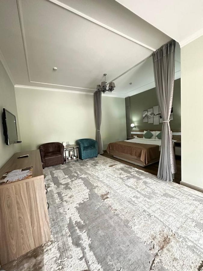 Gоlden Dragon Villa Hotel Biskek Kültér fotó