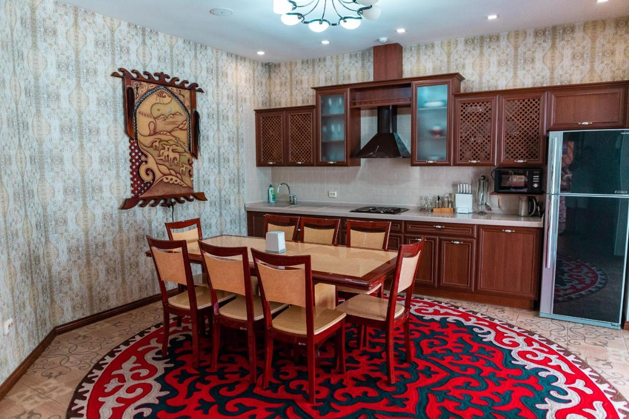 Gоlden Dragon Villa Hotel Biskek Kültér fotó
