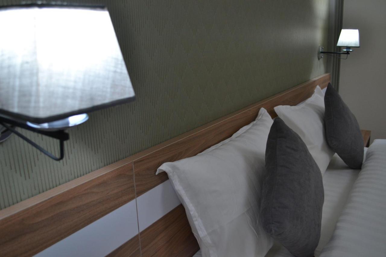 Gоlden Dragon Villa Hotel Biskek Kültér fotó