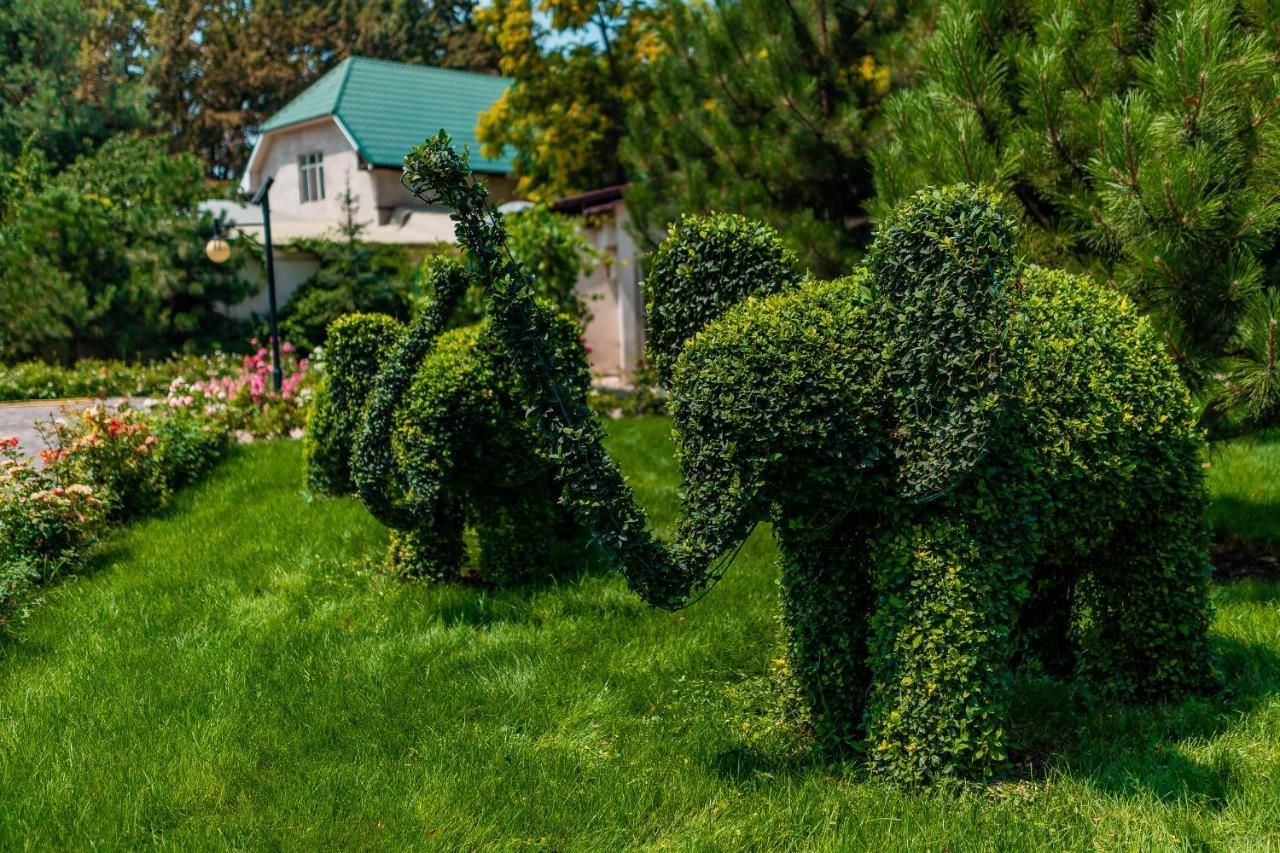 Gоlden Dragon Villa Hotel Biskek Kültér fotó